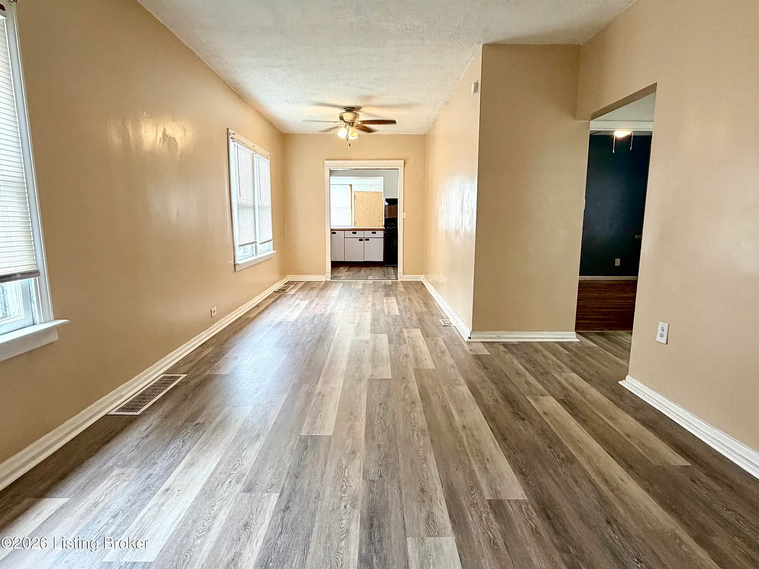 2 bed, 1.0 bath, 1000 sqft, $1,150 — Photo 2