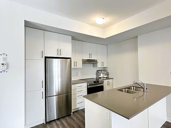 3rd image of 260 12th St #1