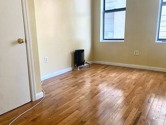 3rd image of 961 Saint Nicholas Ave APT 24