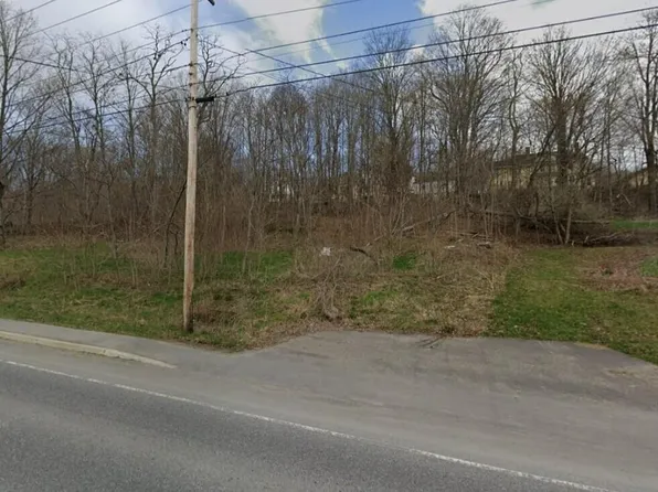 52 Spring Street, Dexter, ME 04930