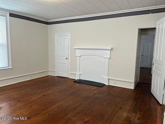 4th image of 115 E Station St
