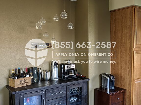 5th image of 587 Adeline Ave #1