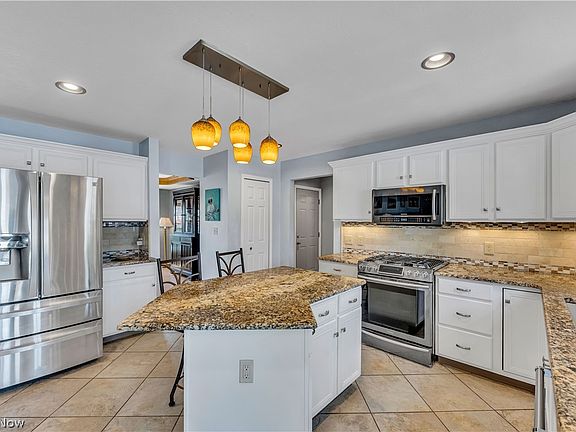 4th image of 4187 Willow Grove Ln