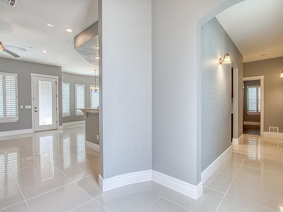 4th image of 5811 London Dr
