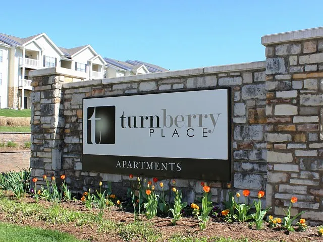 Welcome Home to Turnberry Place