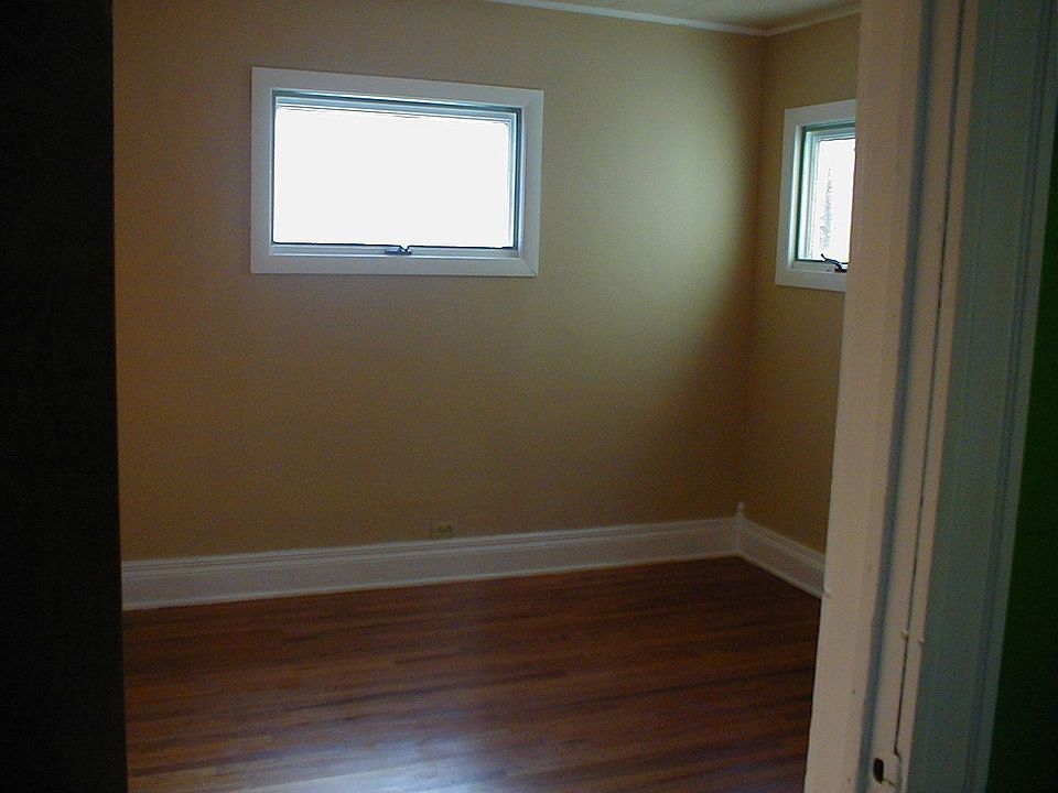 Den/Bedroom/Lower
