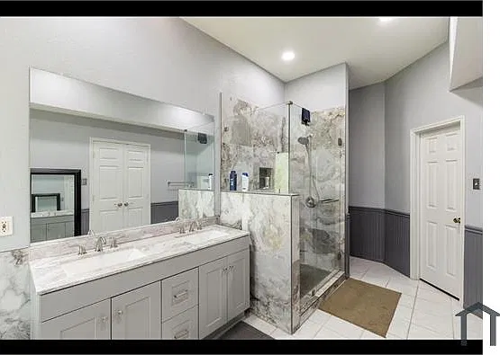 2315 Brisbane Dr — Photo 1
