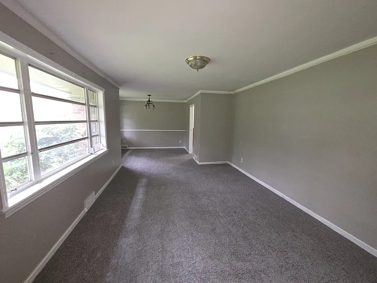 3224 Wesley Chapel Rd — Photo 3