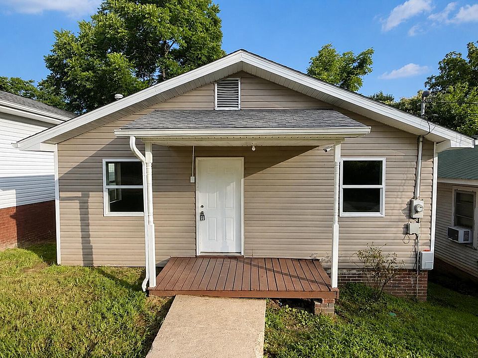 1st image of 413 15th St