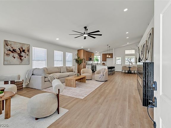 3rd image of 8220 Mount Brodie Cir