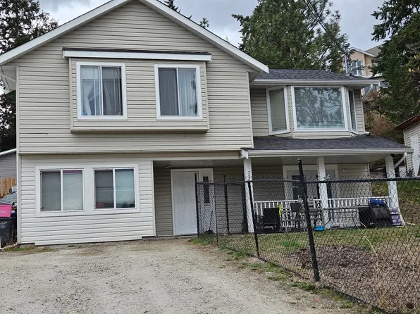 3368 McIver Rd, West Kelowna, BC V4T 1G7