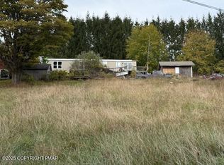 2060 Wintergreen Rd, Palmerton, PA 18071