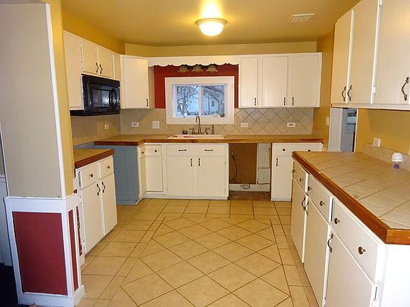 2nd image of 4802 Francisco Ave