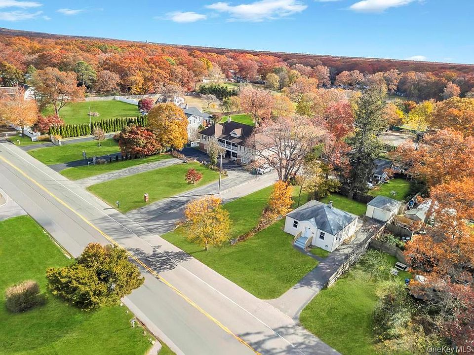 1st image of 1151 Connetquot Avenue