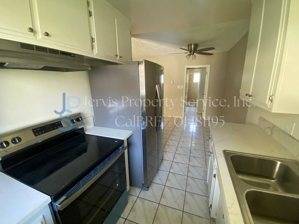 8700-8710 Rosecrans Ave #8710-103