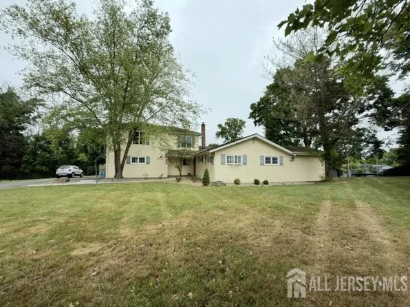 24 Beardslee Rd, Hillsborough, NJ 08844