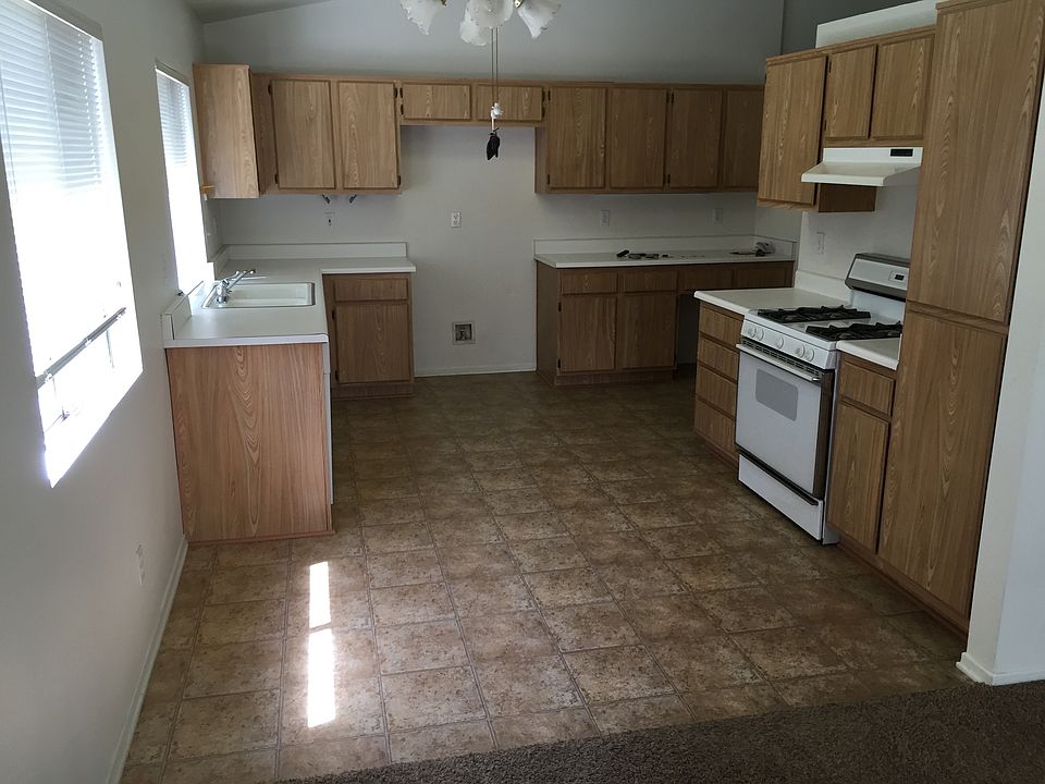 2nd image of 10670 Bel Air Dr