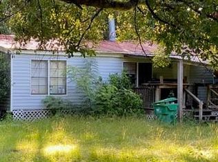 1087 Cypress St SE, Darien, GA 31305