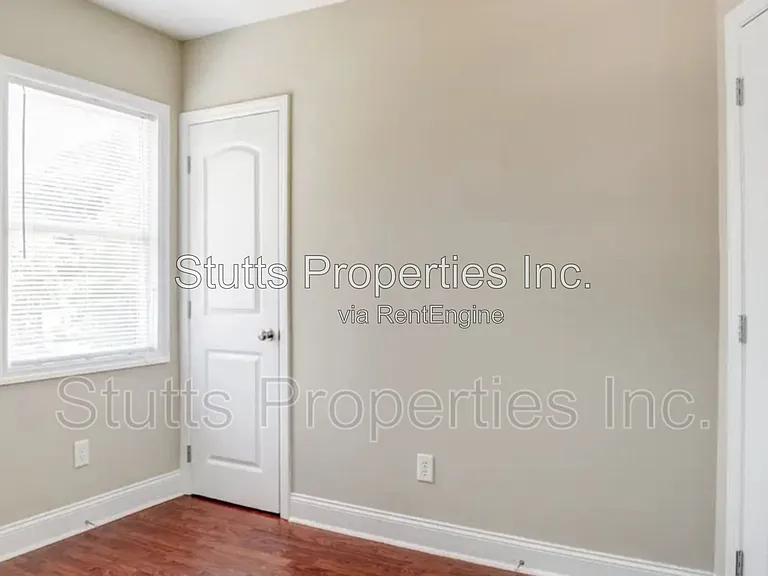 1246 Graham Ave #22 — Photo 7