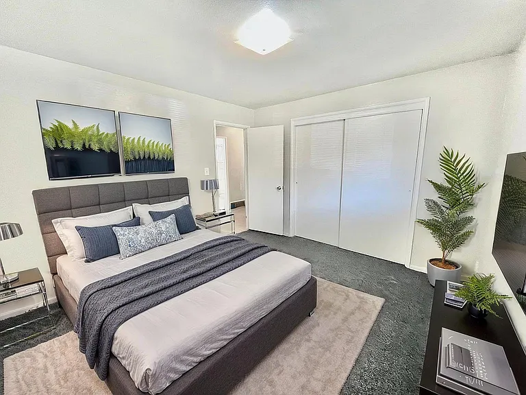 1526 Perry St #2 — Photo 8