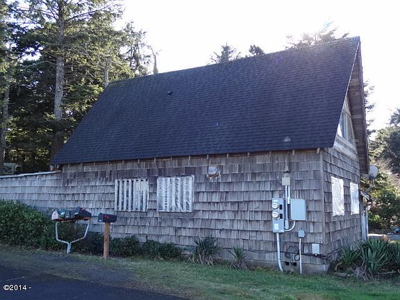 2nd image of 3820 N Highway 101