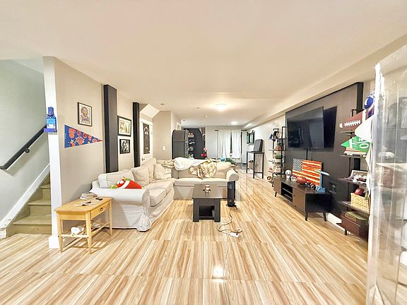 3rd image of 77 Suydam St APT 1
