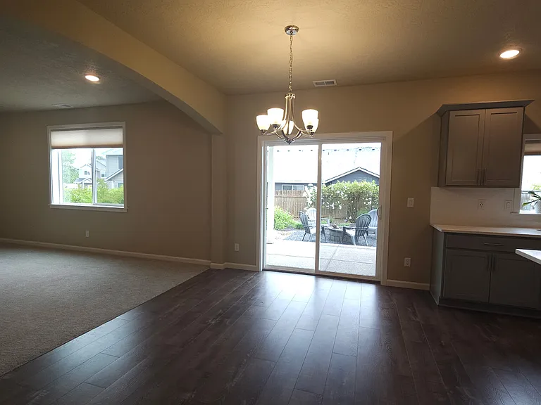 695 Deer Creek Way — Photo 6