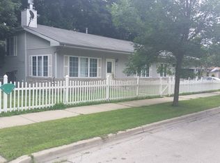 419 Gillett Ave, Waukegan, IL 60085