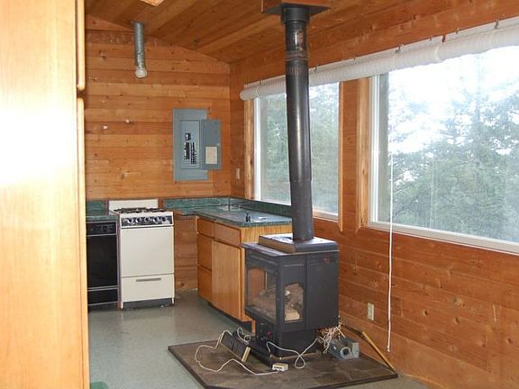 4th image of 3090 Mount Vista Dr
