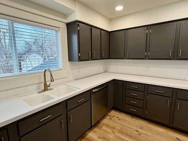 145 N Byron Ave #A — Photo 11
