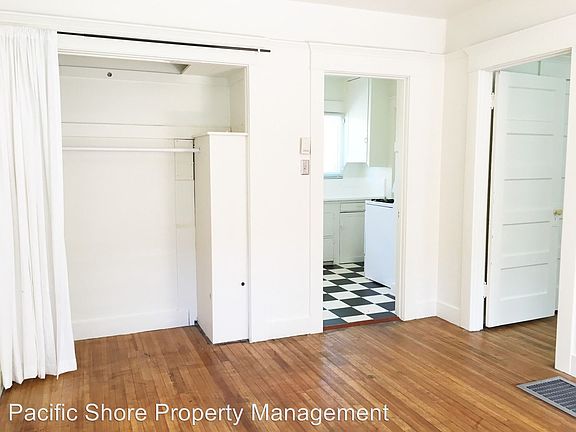 3rd image of 1454 12th St APT B