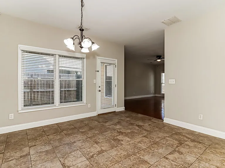 49 Celtic Ct — Photo 7