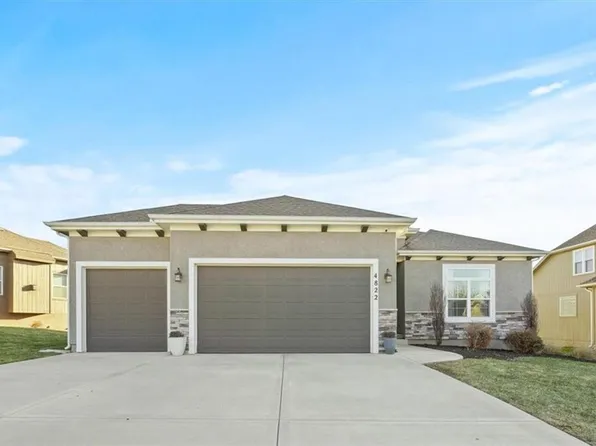 4822 Augusta Dr, Basehor, KS 66007