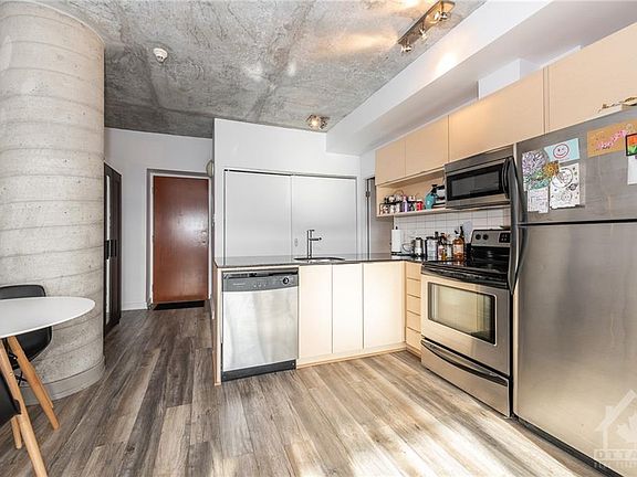 4th image of 324 Laurier Ave W #1513