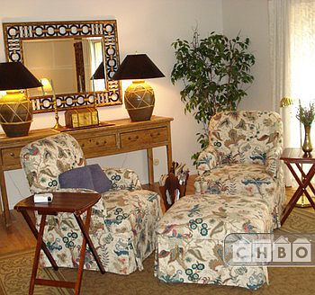 Spacious yet cozy living area