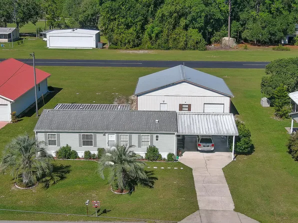 6390 SE 159th Ct, Ocklawaha, FL 32179