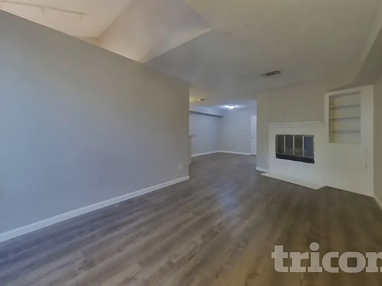 7617 Roberta Ln — Photo 2