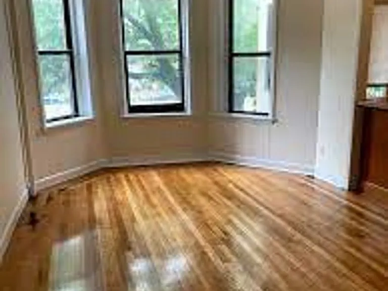 1135 Commonwealth Ave #2 — Photo 4