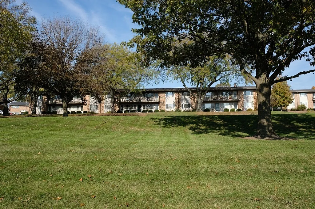 Country Gardens — Photo 4