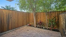 LARGE PRIVATE PATIO