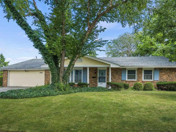2928 Roscommon Dr, Fort Wayne, IN 46805