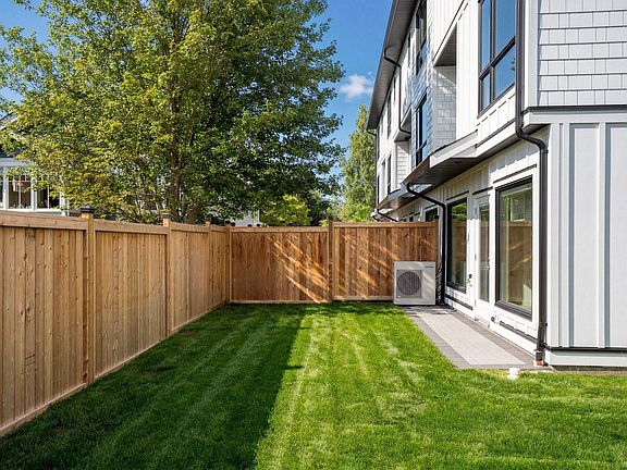 4th image of 2118 Pentland Rd #4