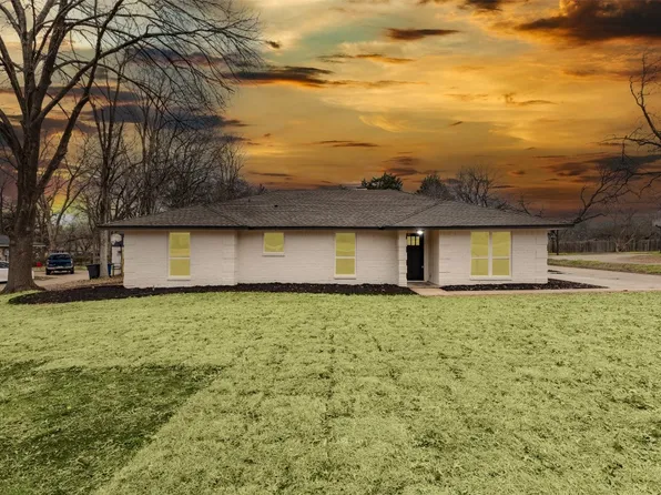 321 Shadowwood Trl, Red Oak, TX 75154