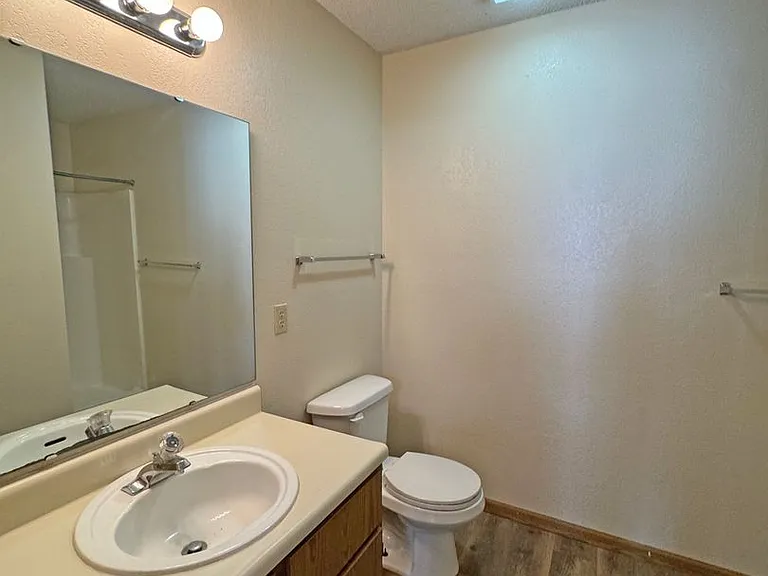 Hilltop — Photo 13