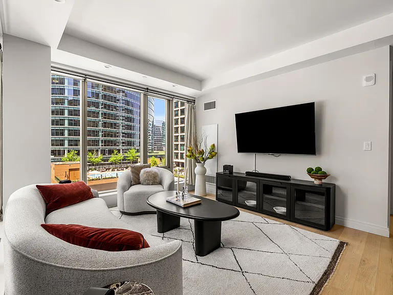 135 Seaport Blvd #705 — Photo 22