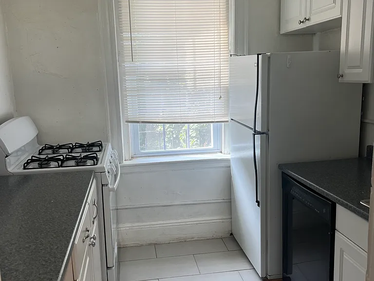 10 Lothian Rd #14 — Photo 3