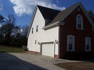 2nd image of 32 Buster Ridge Ln