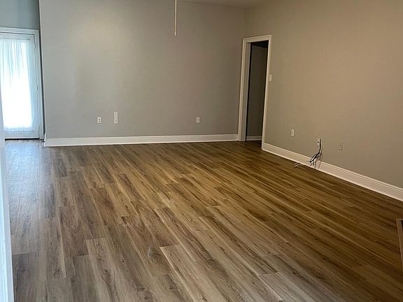 4th image of 30787 Barnett Ln