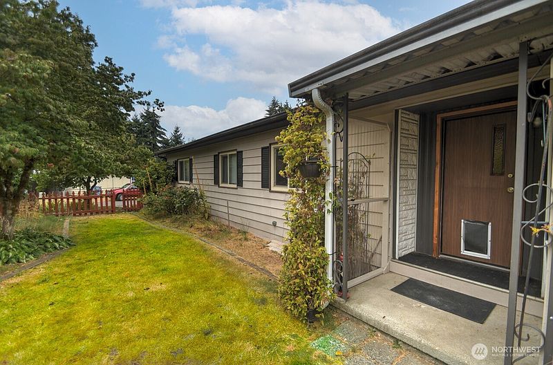 2nd image of 5530 Asotin Lane SE