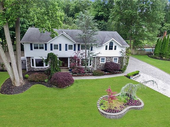 2nd image of 23 Woodhaven Dr